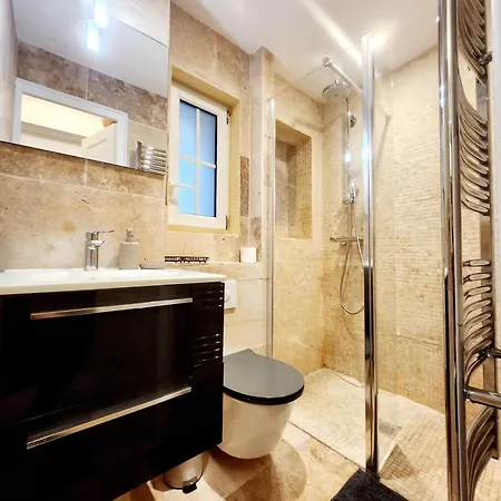 Le Massena - Dans Le Vieil Apartment *
