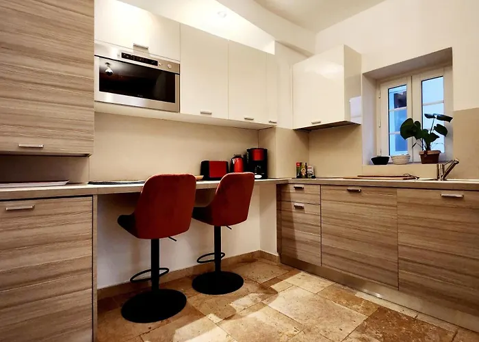 Apartment Le Massena - Dans Le Vieil Antibes